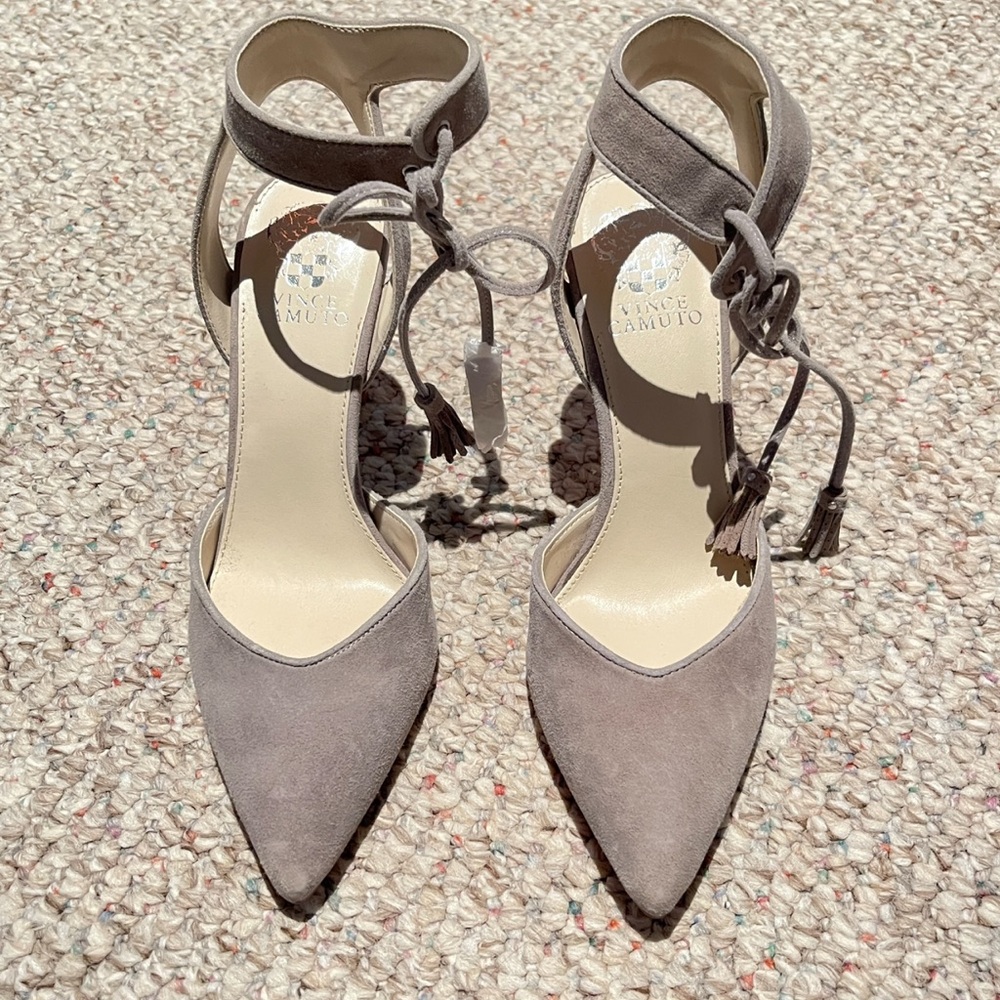Vince Camuto Gray Heels with Pointed Toe and Slingback new w tag